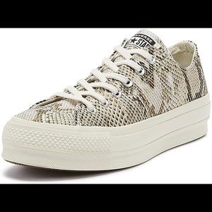 Converse Women's Chuck Taylor All Star Lift Platform Shoe